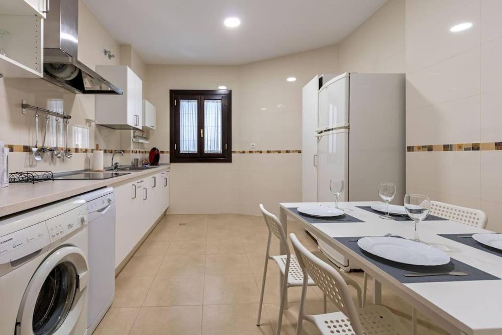 Jdcbl - Peaceful Wonderful Apartment In City Center Севілья Екстер'єр фото